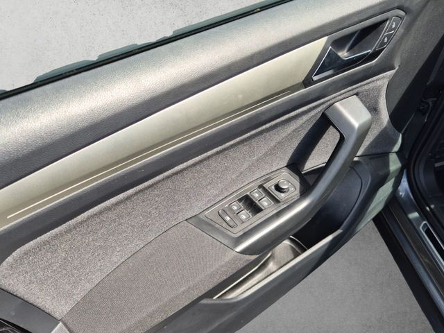 T-Roc Move 1.0 TSI, LED, DAB+, CarPlay