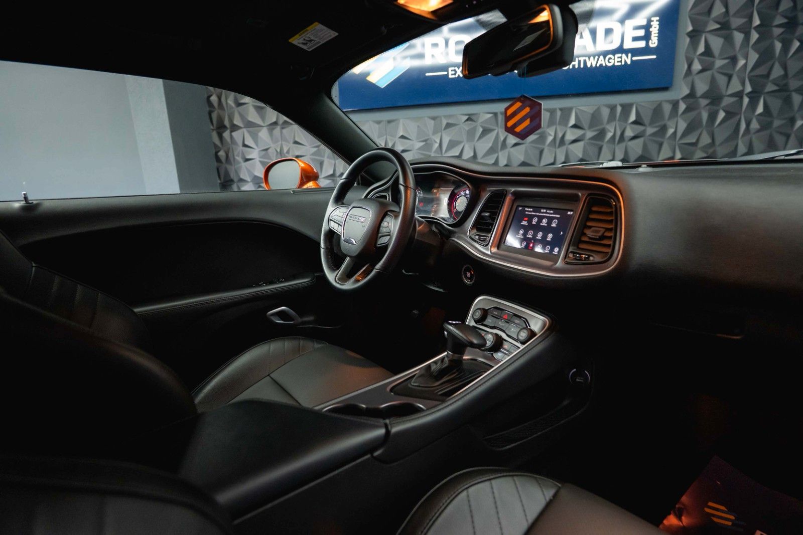 Fahrzeugabbildung Dodge Challenger 5.7 V8 R/T SRT WIDE BODY *LED*19%*
