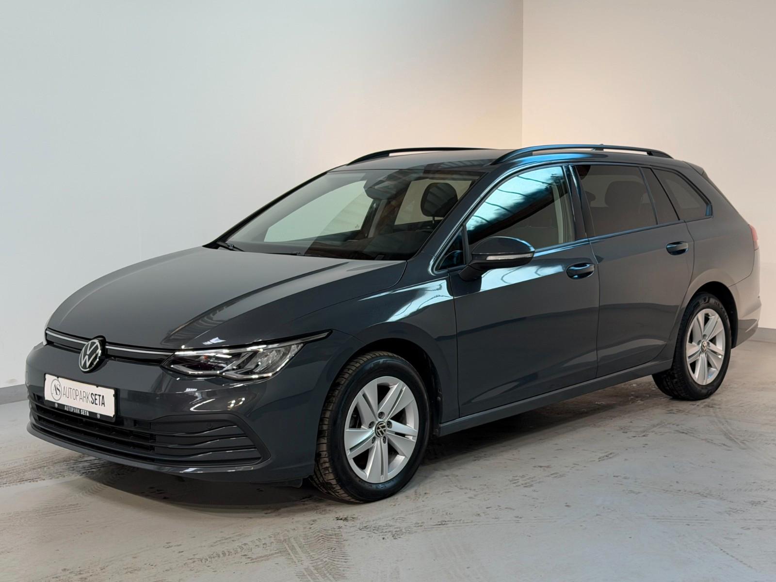 Volkswagen Golf VIII 2.0TDI DSG Var. Life ACC*LANE*LED*SHZ