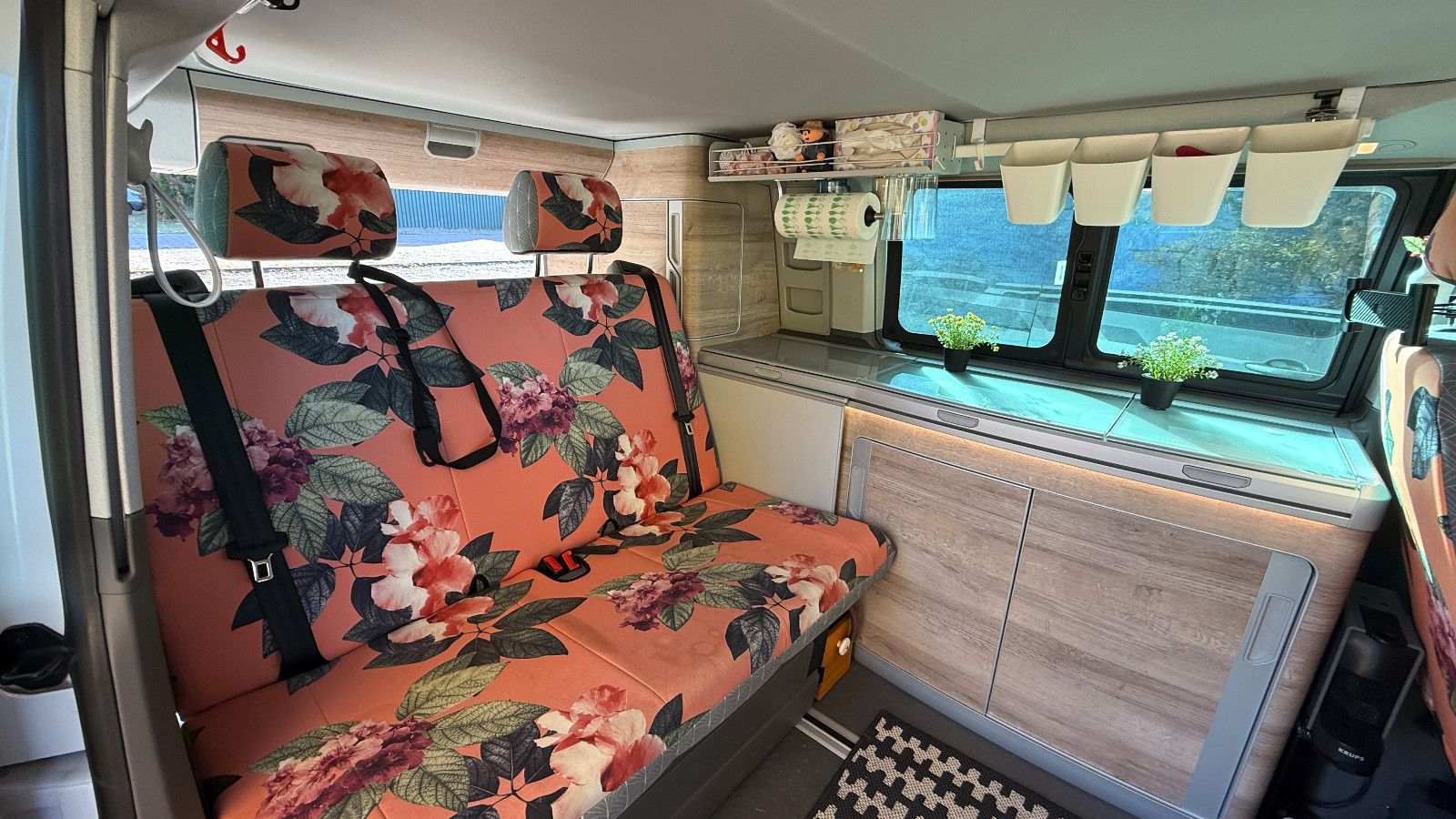 Fahrzeugabbildung Volkswagen T6.1  California