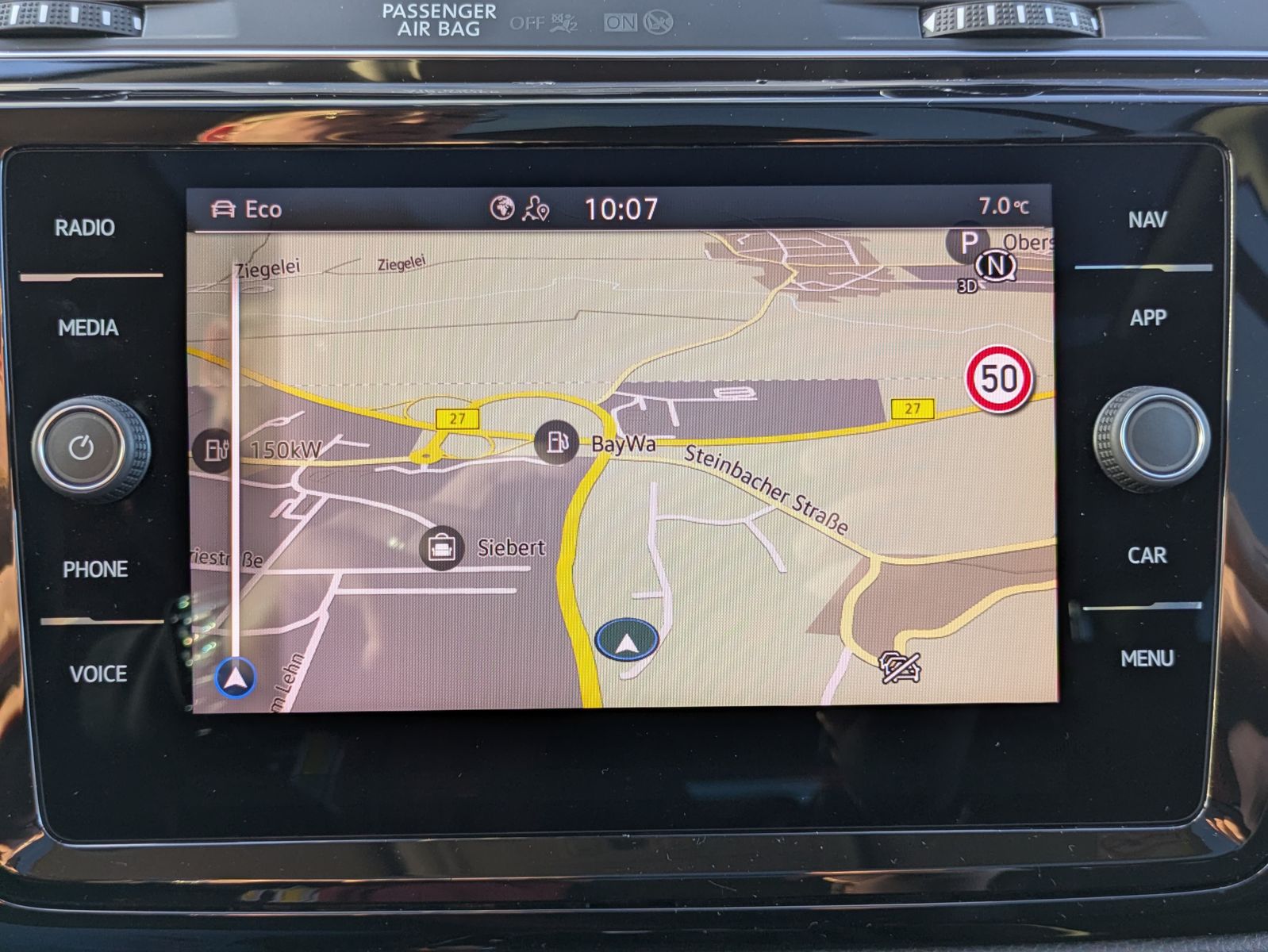 Fahrzeugabbildung Volkswagen Touran 2.0 DSG R-Line High. Pano 7-Si IQ.Dri AHK