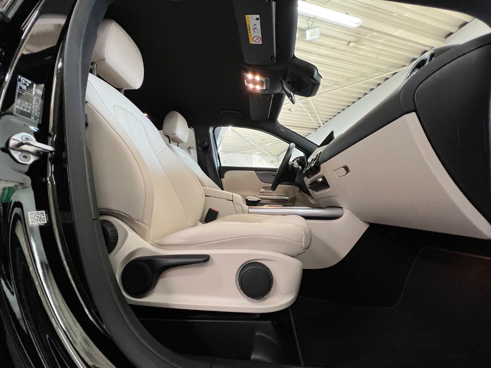Mercedes-Benz GLA 180d Progressive Business+High End+Park Pak. foto 16