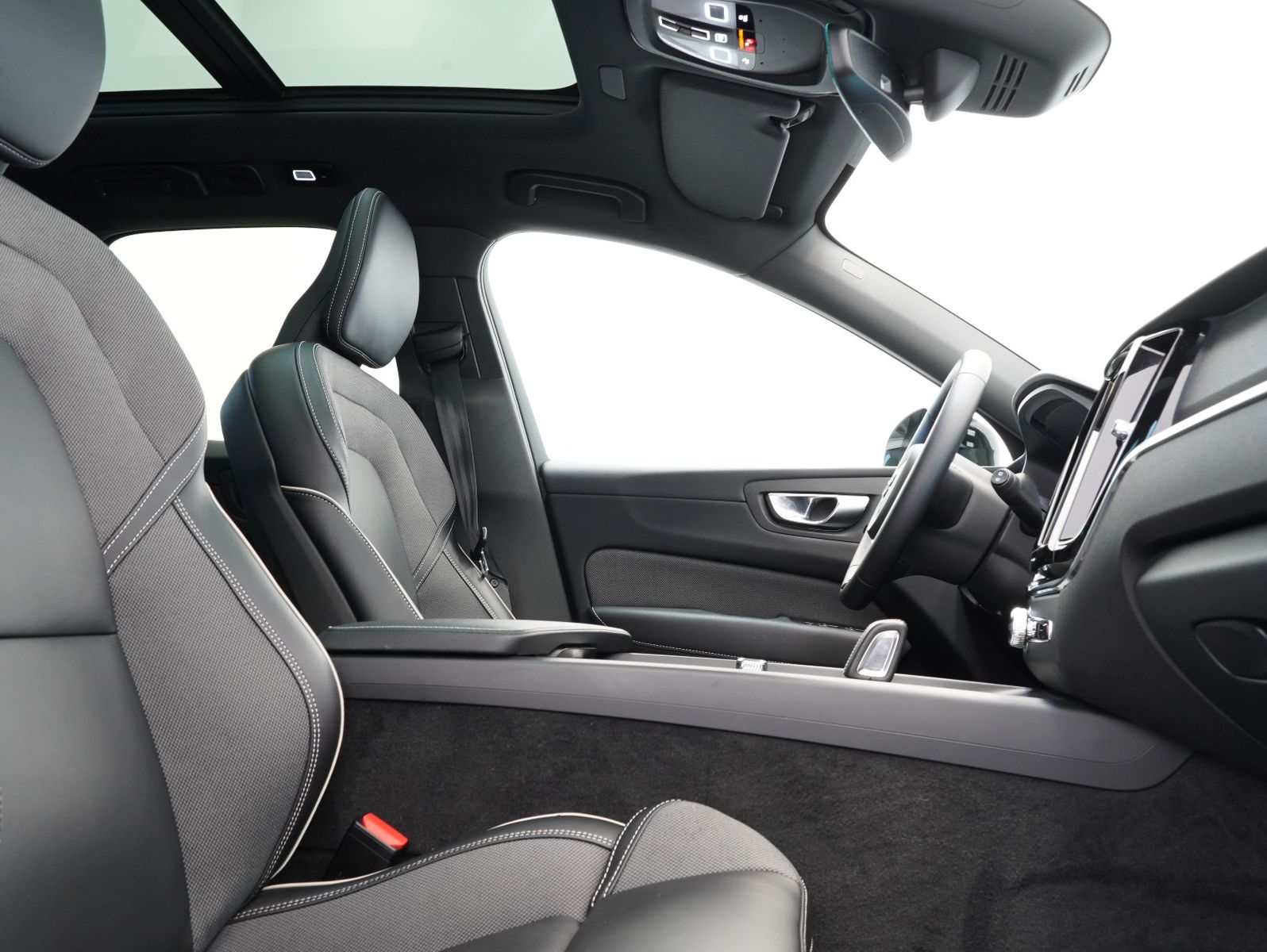 Fahrzeugabbildung Volvo XC60 T6 Recharge R Design FACELIFT/LED/ACC/AHK