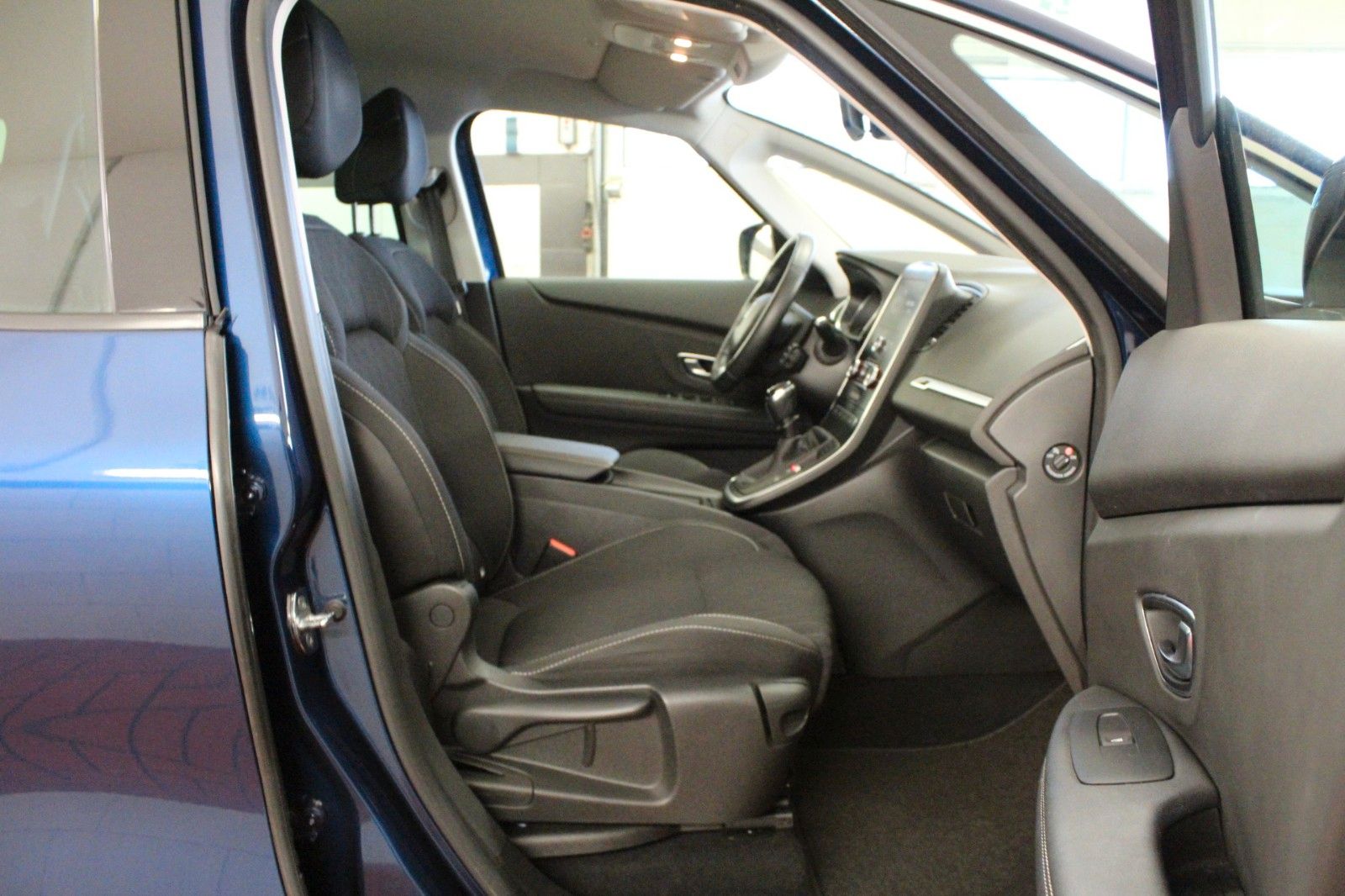 Fahrzeugabbildung Renault Scenic TCe 140Limited Edition*Sitzhzg*AHK*