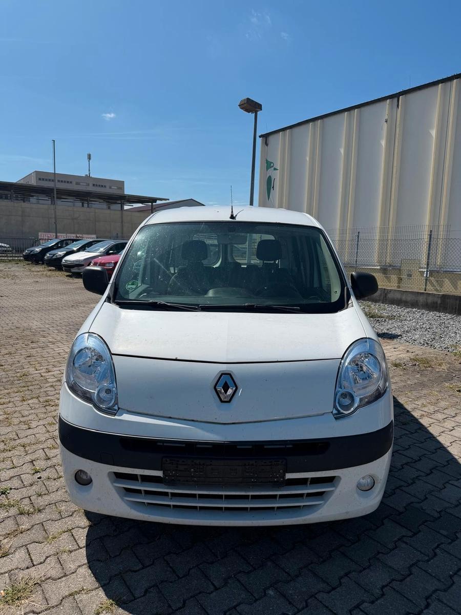 Renault Kangoo 2013 — interior