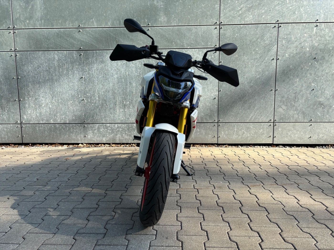 Fahrzeugabbildung BMW G 310 R Style Sport gepflegter Zustand