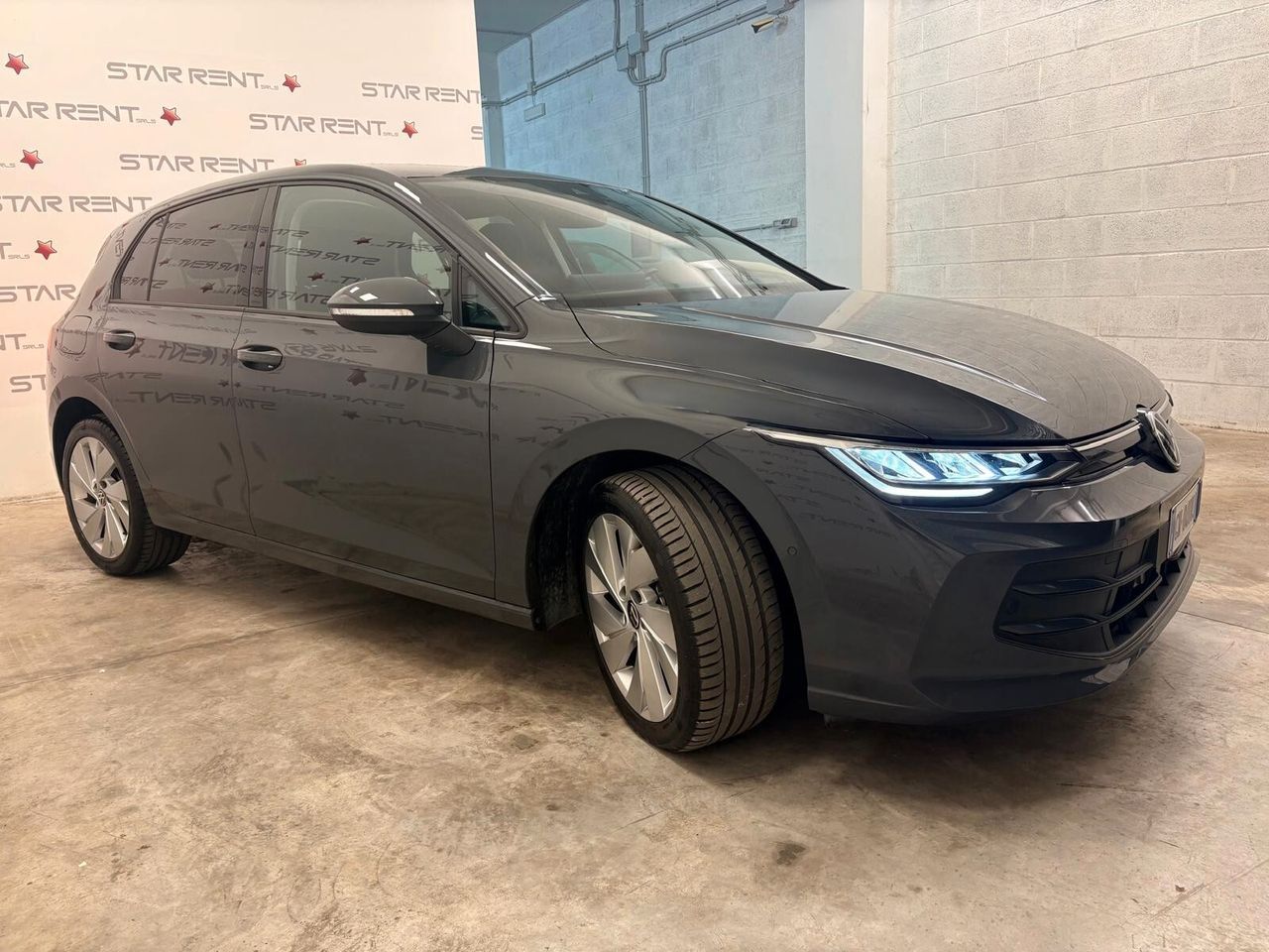 Volkswagen Golf 2.0 TDI 115 CV SCR Life imagem 3