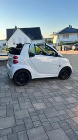 Smart ForTwo Cabrio 1.0 BRABUS - Weiß - EZ 04/2015  - Smart ForTwo Gebrauchtwagen in Wiesbaden