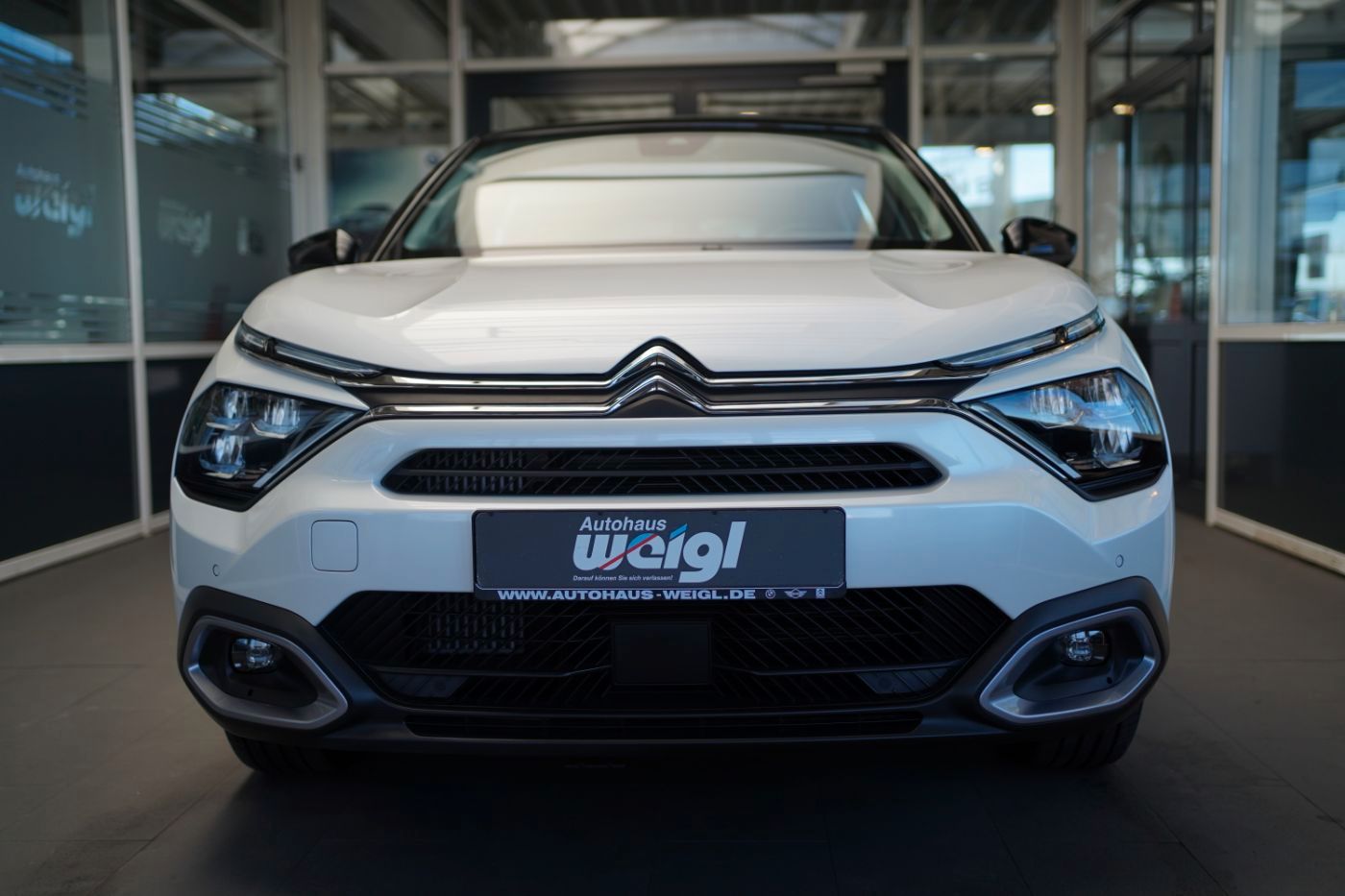 Fahrzeugabbildung Citroën C4 PureTech 130 Max Sitzheizung Navi DAB Klima
