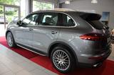 Porsche Cayenne Diesel Luftfederung*Standheiz*Softclose - Porsche in Lübeck