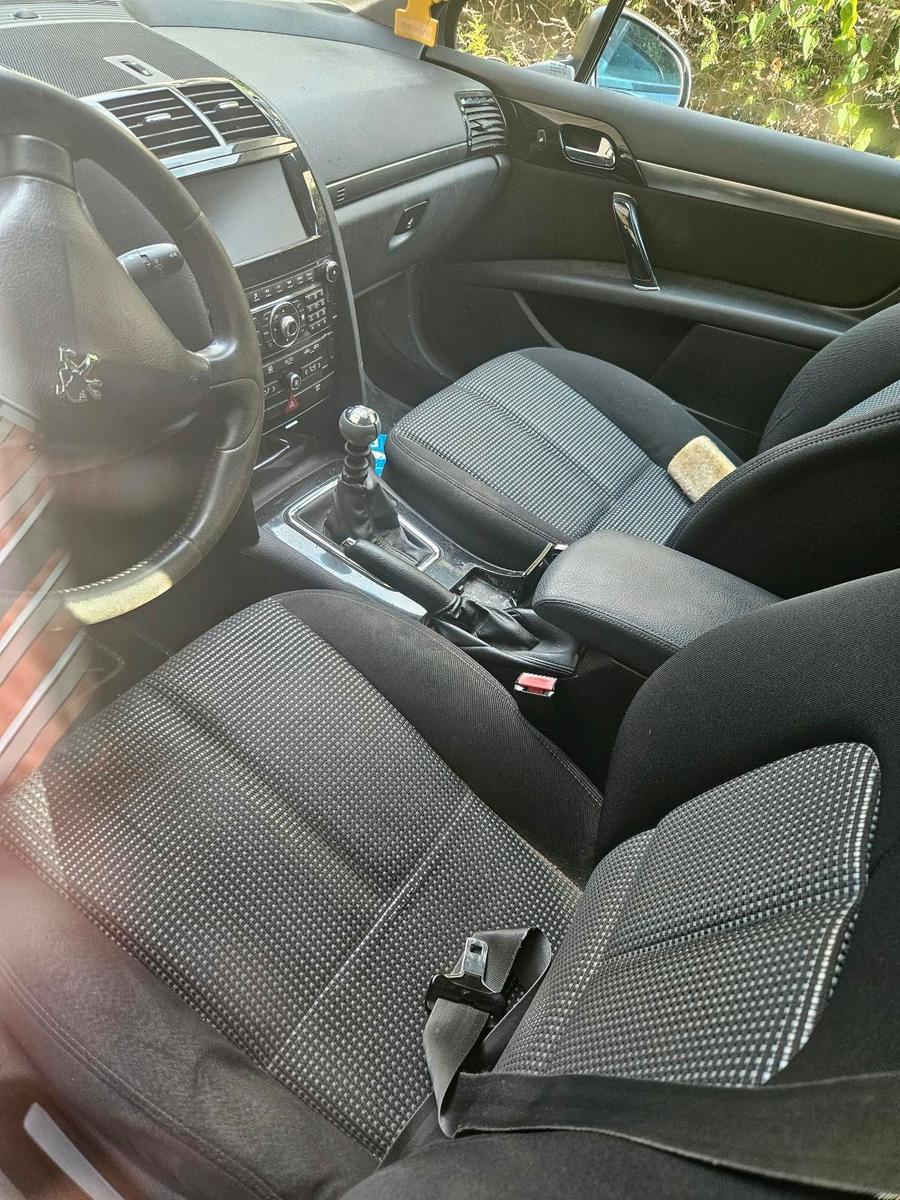 Peugeot 407 2010 — photo 10