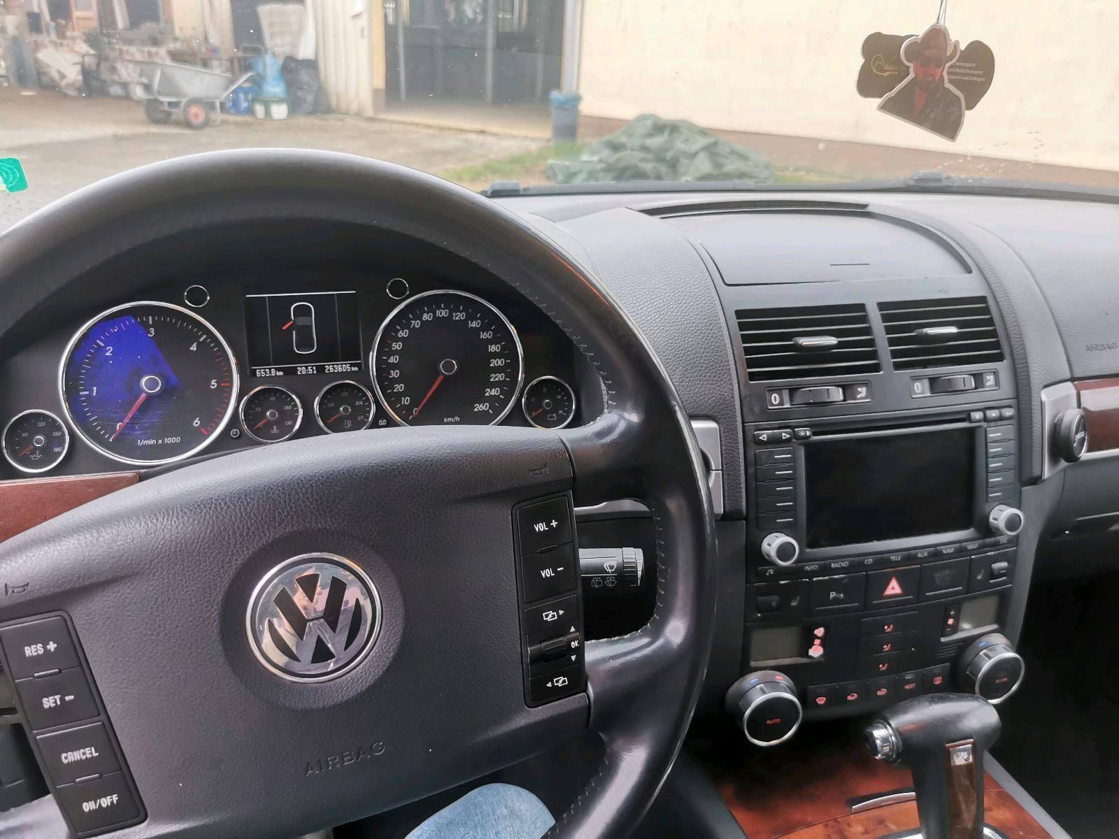 Volkswagen Touareg 2005 — photo 9