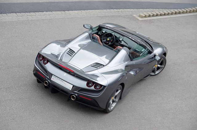 Ferrari F8 Spider*1.Hand,Unfallfrei,Daytona,Lift,Carbon*