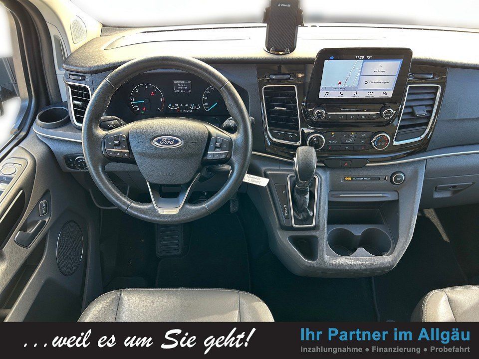 Fahrzeugabbildung Ford TOURNEO CUSTOM 2.0 TDCi AUT L1 8SITZER TITANIUM