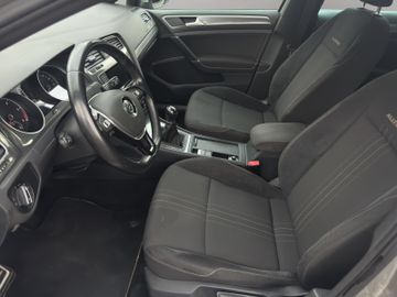 Volkswagen Golf - 9