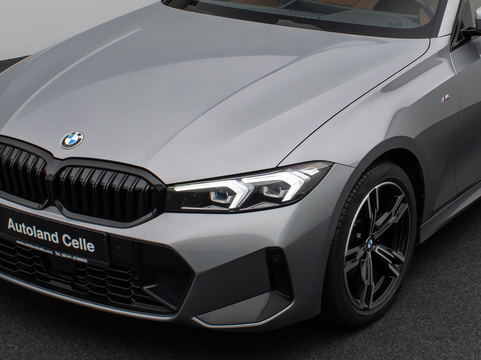 Fahrzeugabbildung BMW 320d  xD M Sport Panorama DAB HiFi PDC AHK Alarm