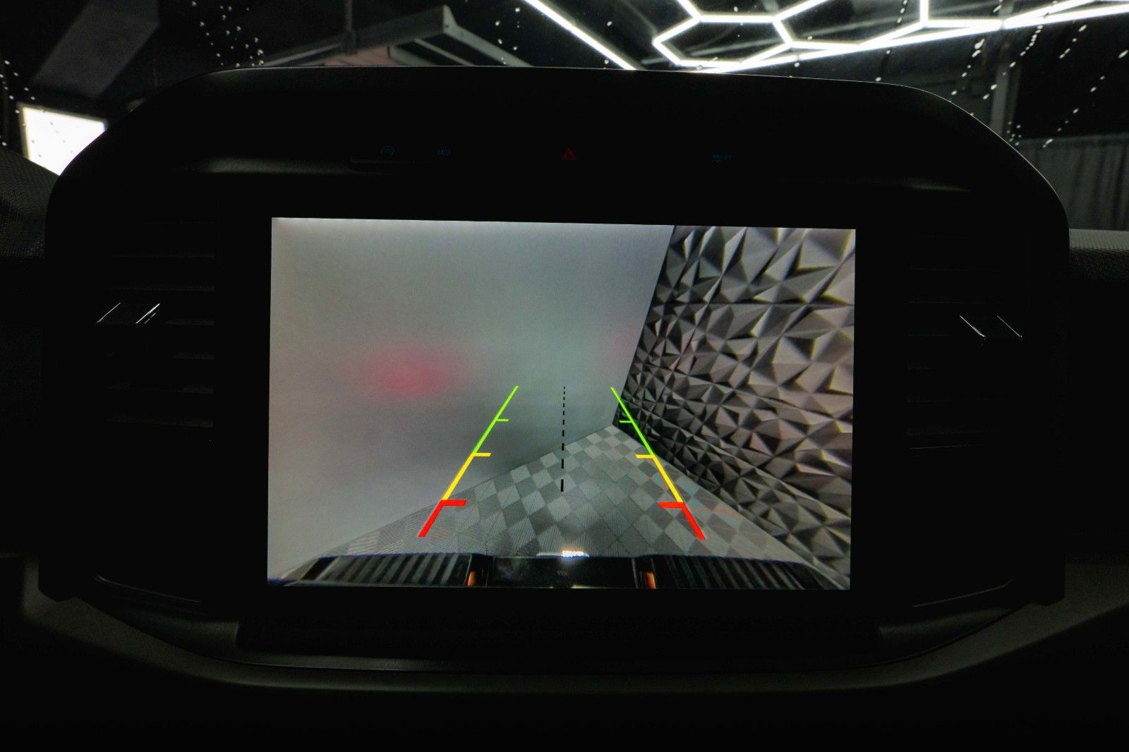 Fahrzeugabbildung Ford F150 5.0L V8 4x4 Offroad SuperCrew RAPTOR 19%