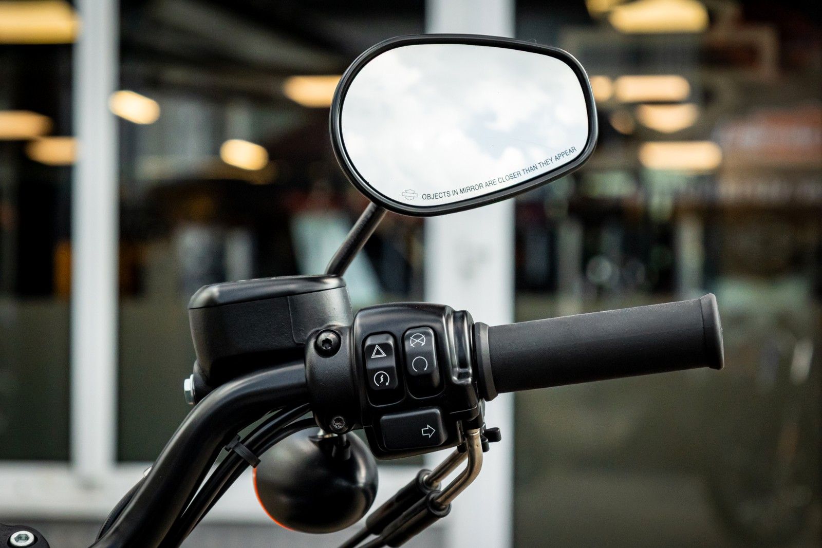 Fahrzeugabbildung Harley-Davidson XL883N Iron 883 - Vance & Hines