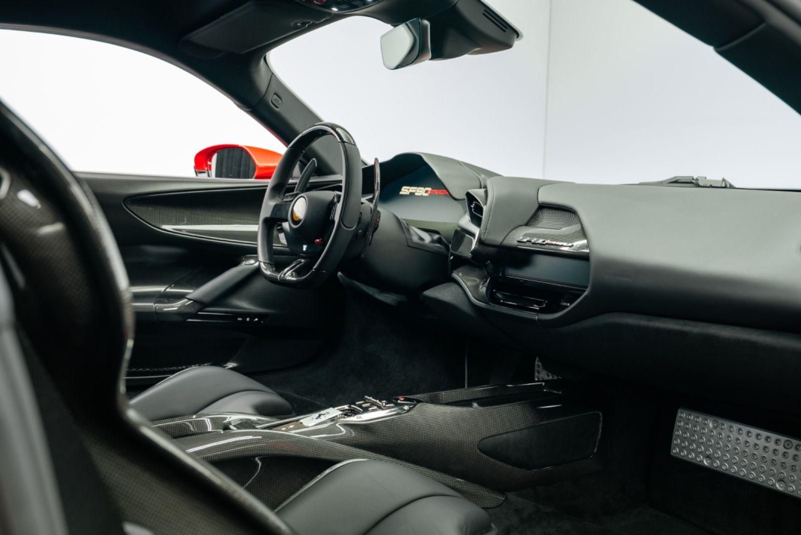 Fahrzeugabbildung Ferrari SF90 Stradale FIORANO/CARBON/CAM