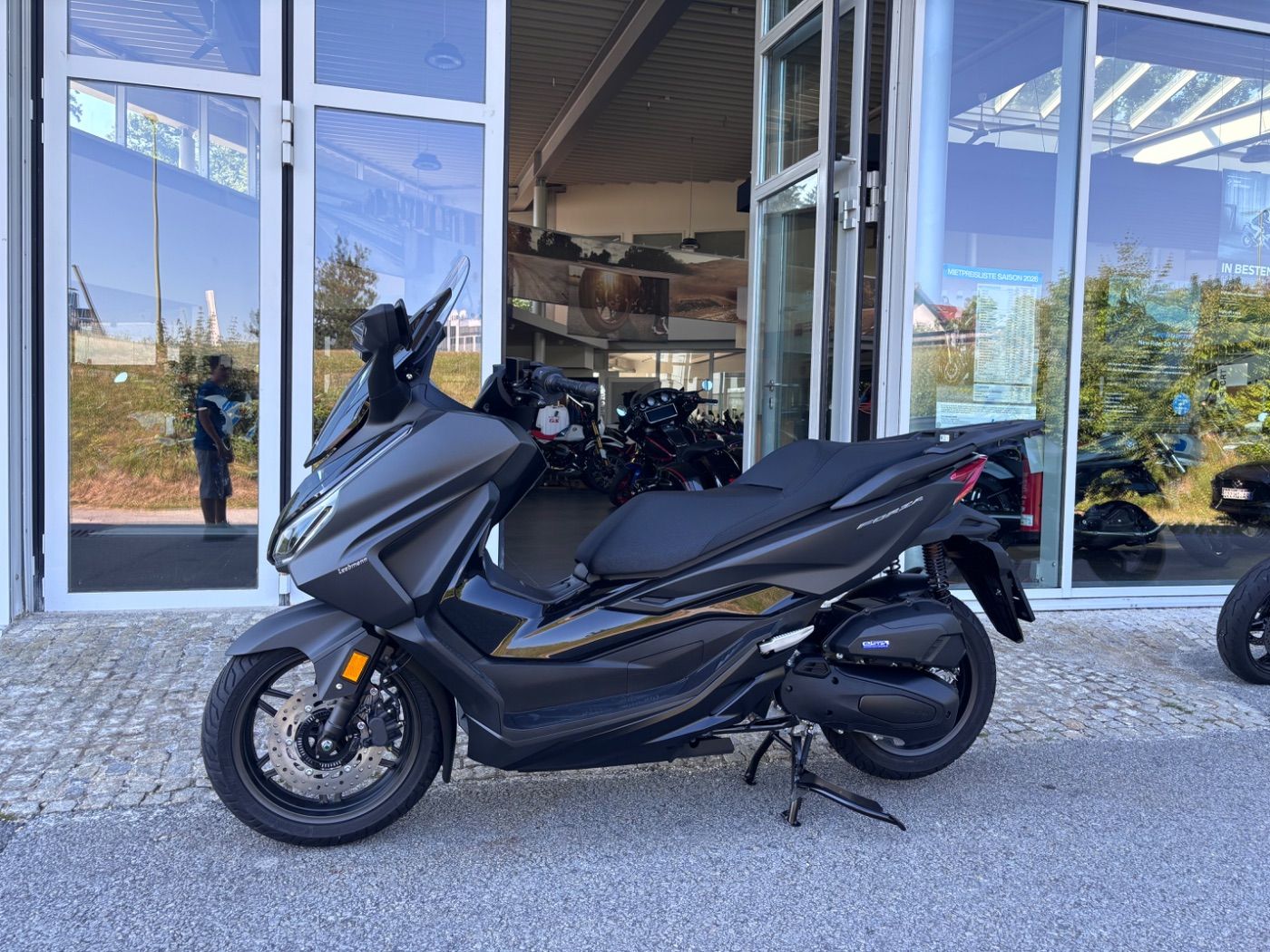 Fahrzeugabbildung Honda Forza 125 NSS 125 inkl. Smart Topcase,
