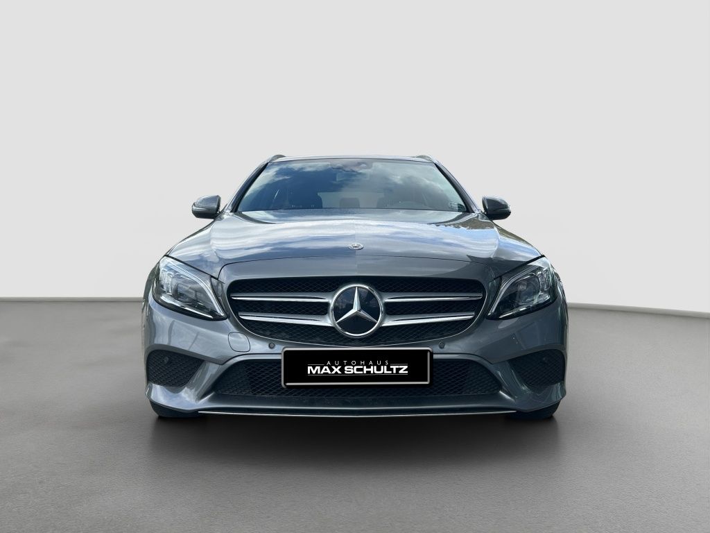 Fahrzeugabbildung Mercedes-Benz C 220 d T-Modell Avantgarde*COMAND*PanoDach*AHK
