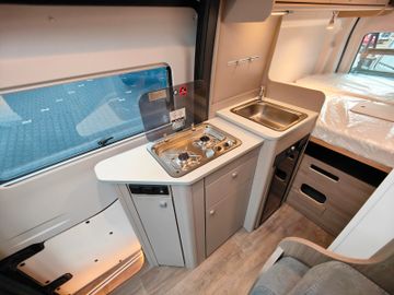 Fahrzeugabbildung Carado CV 590 4x4   - EDITION 15 -