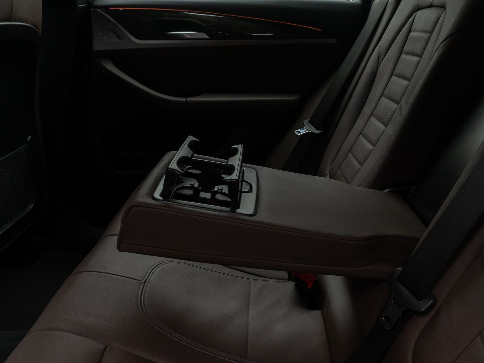 Fahrzeugabbildung BMW X4 xD20i MSport HUD DAB H/K Komfort Alarm 20Zoll