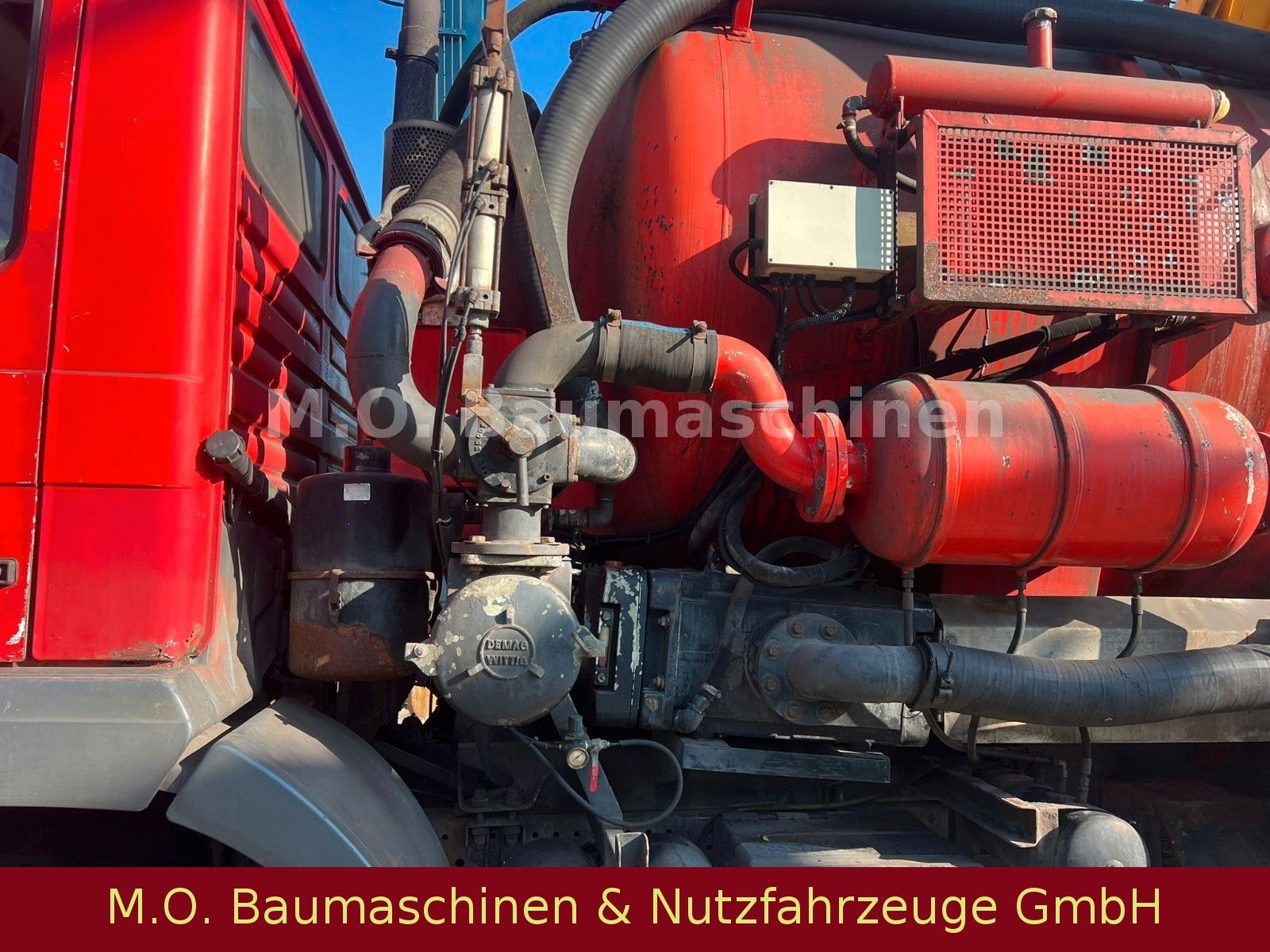 Fahrzeugabbildung MAN 27.403 Silent/6x4 Blatt Saugu.Druckwagen/Kroll