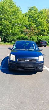 Ford Ich werde ein Auto verkaufen - Ford Fusion aus 2002