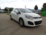 Kia Rio 1.2 Attract - Kia Rio: Attract
