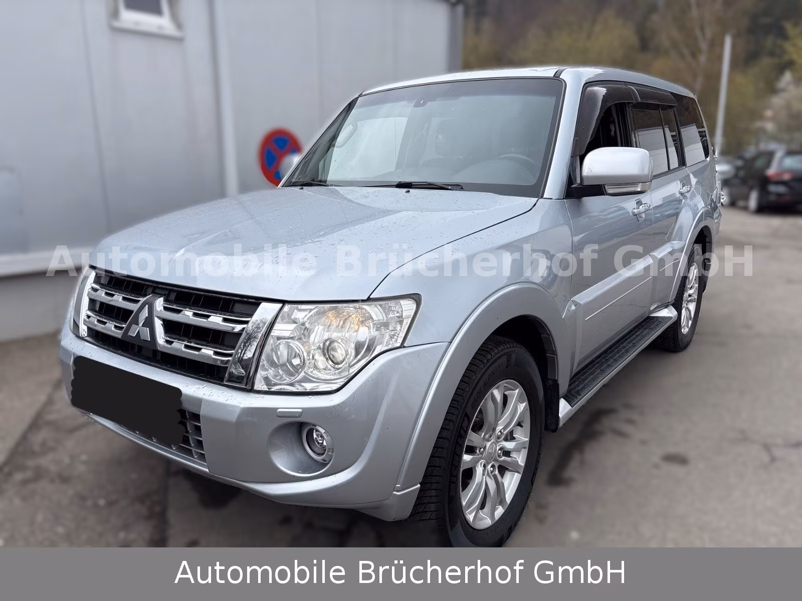 Mitsubishi Pajero 3.2 DI-D Intense Deutsch/Viele Teile neu!