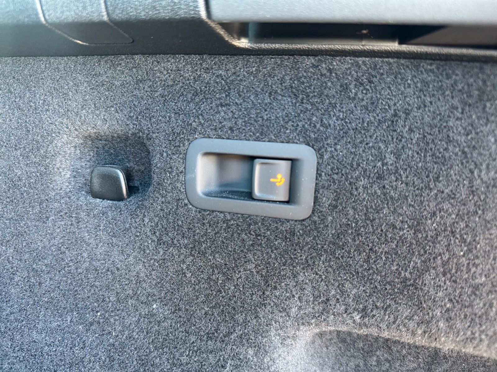 Fahrzeugabbildung Volkswagen Tayron Life 1.5 TSI