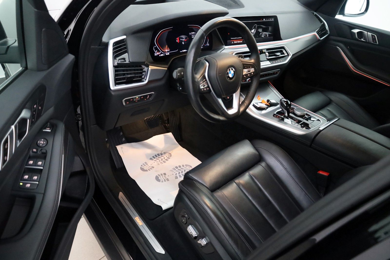 Fahrzeugabbildung BMW X5 xDrive 30d, Leder,Navi,LED,SH,HUD,360Kam.,ACC