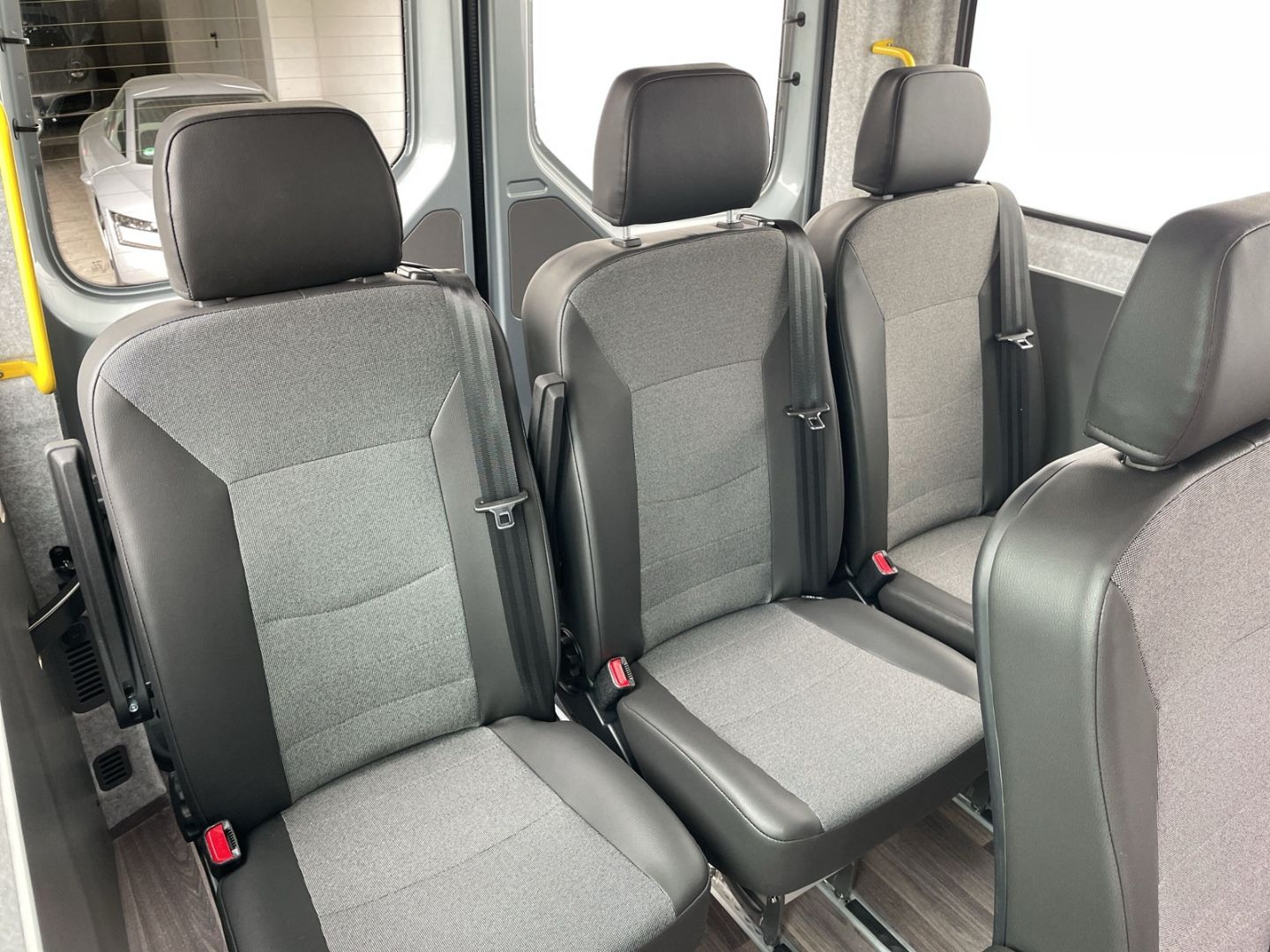 Crafter 35 2.0 TDI Autom. 9-Sitzer/LED/Standhzg/