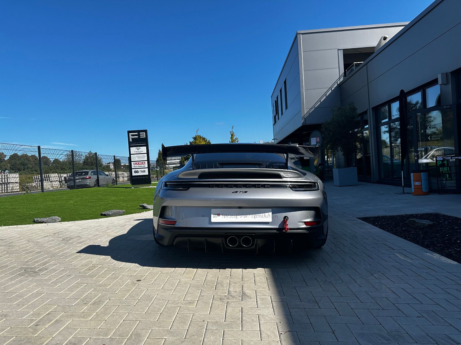Fahrzeugabbildung Porsche 911/992 GT3 Manthey Kit, PCCB, Lift, Vollschale