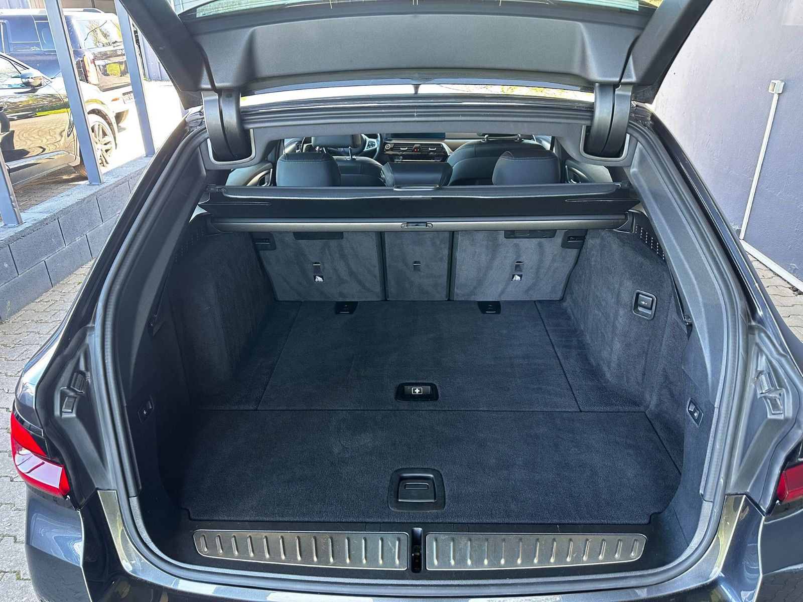 BMW 520 5 Touring 520 d M Sport — Bild 24
