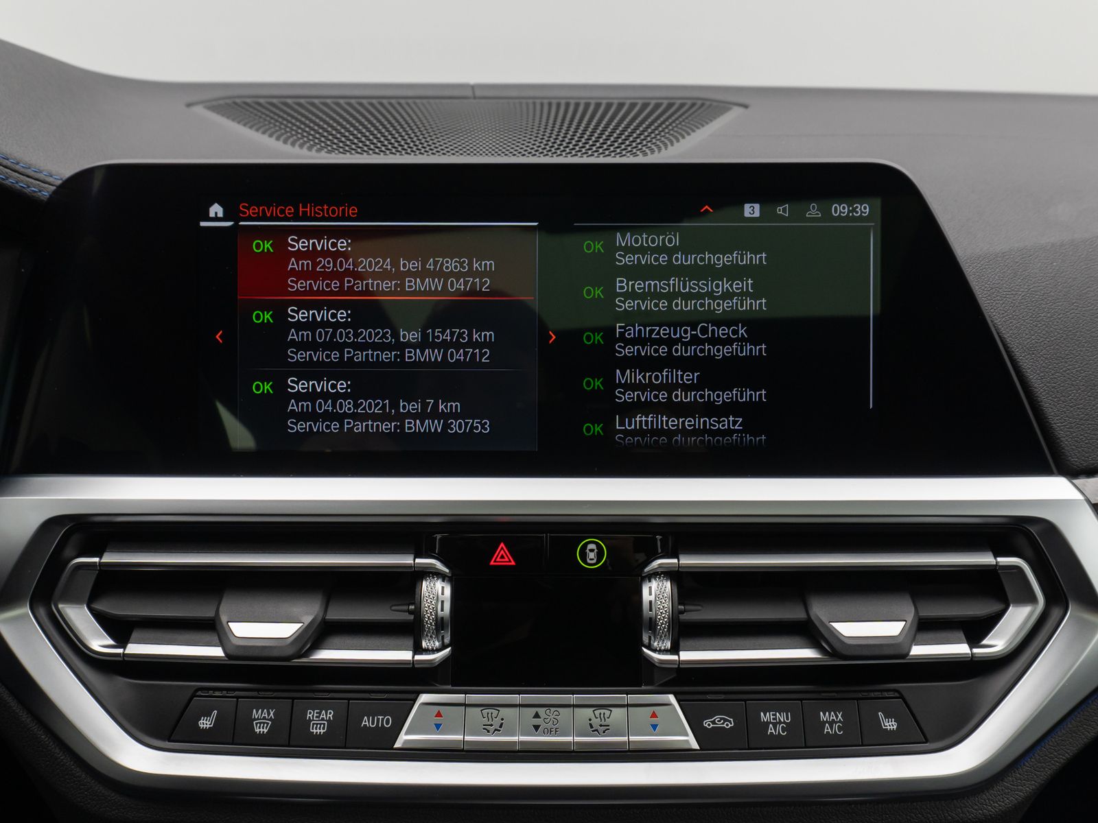 Fahrzeugabbildung BMW M440d xD Coupé 360°Glasdach HUD Laser DAB H/K