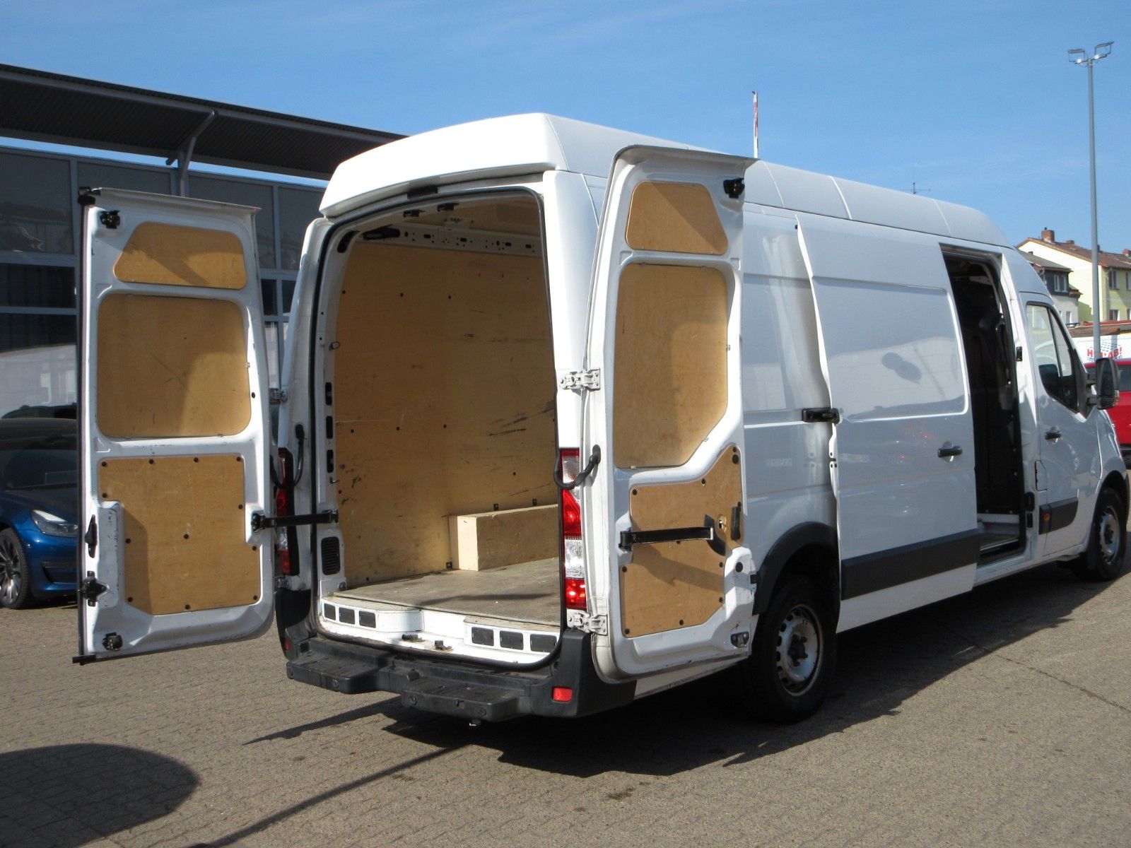 Fahrzeugabbildung Opel Movano B Kasten 2.3Ltr. 107KW RWD  L4H3 3,5t