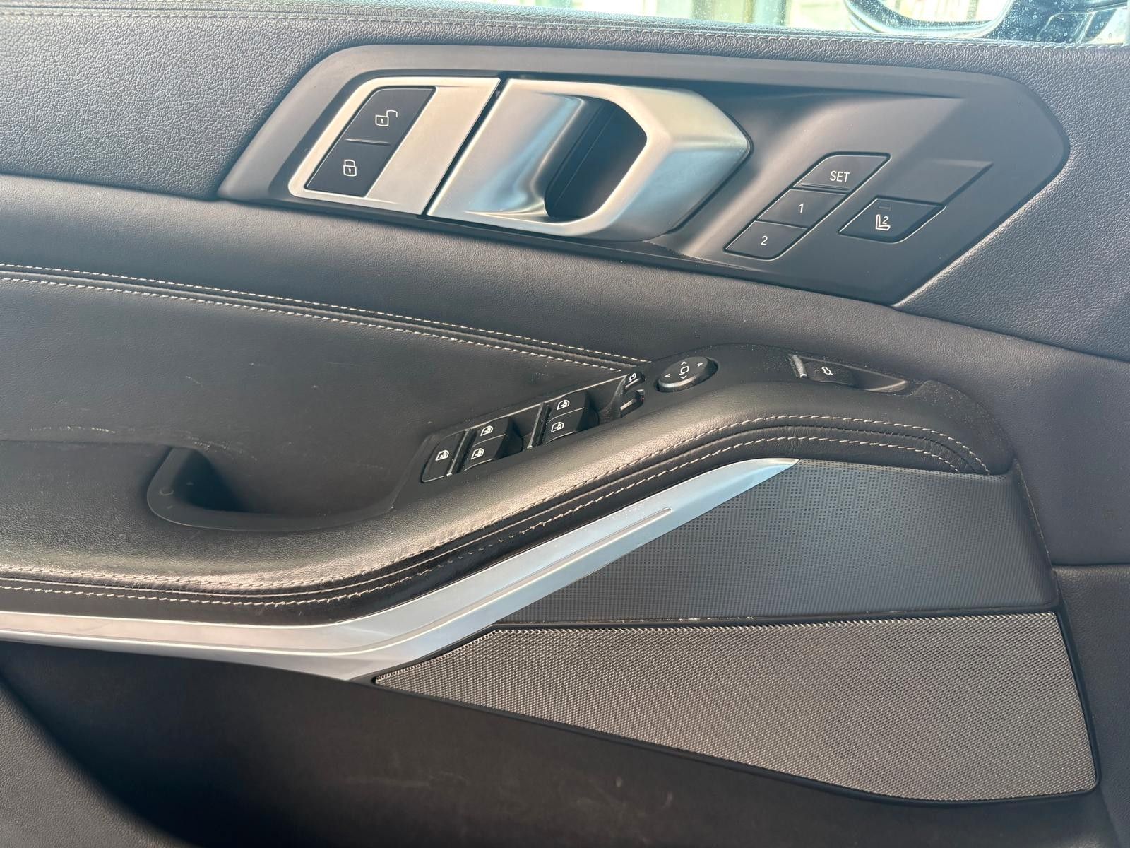 Fahrzeugabbildung BMW X5 xDrive 40 i M Sport,luft,pano,hud,soft close,