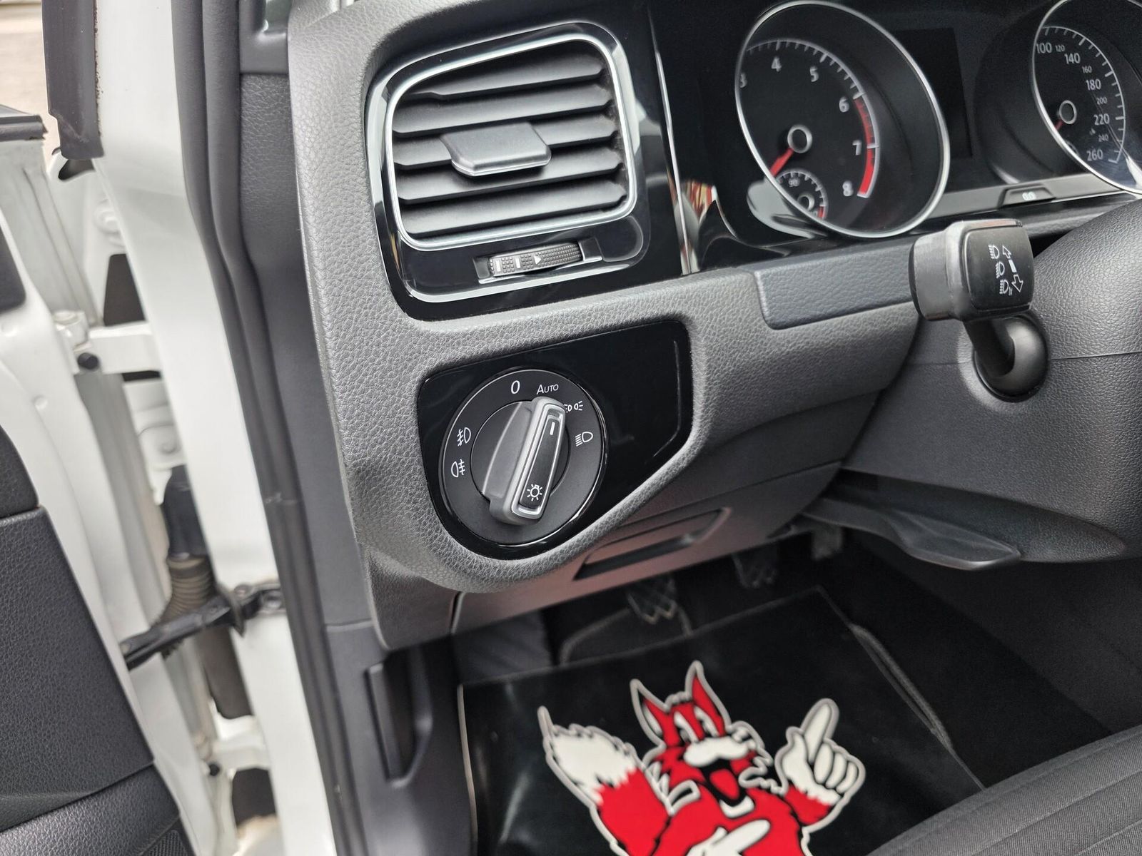 Fahrzeugabbildung Volkswagen Golf 1.2 TSI Cup /Bi-Xenon/Klimaauto/Park-Assist