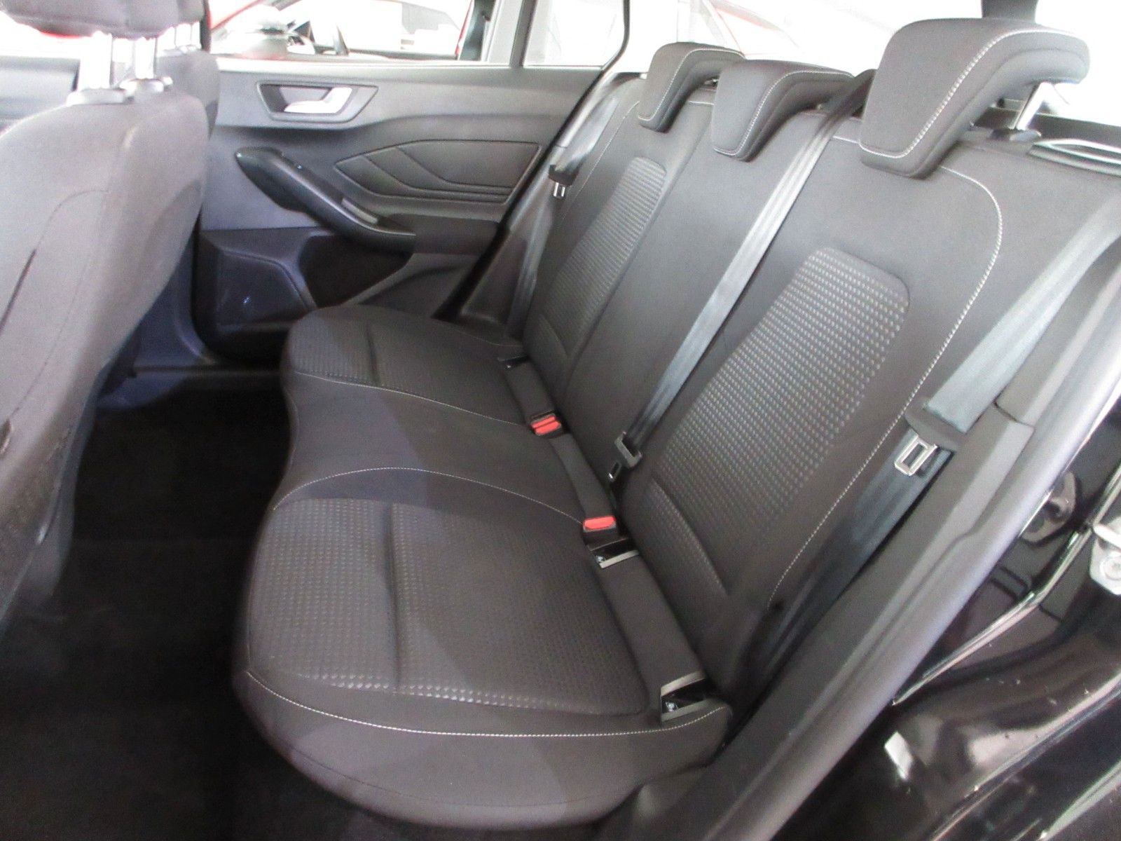 Fahrzeugabbildung Ford Focus Turnier 1.5D Cool & Conn LED/SHZ/LHZ