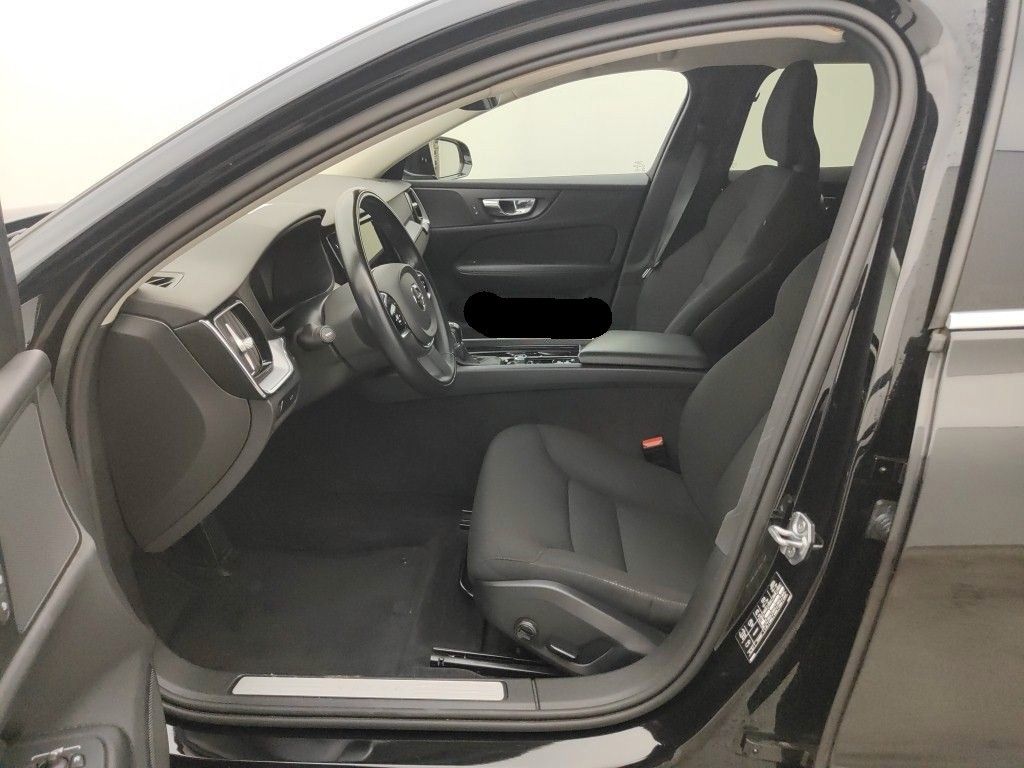 Fahrzeugabbildung Volvo V60 Momentum Pro D3 LED/NAVI/PDC/R´CAM/SHZ