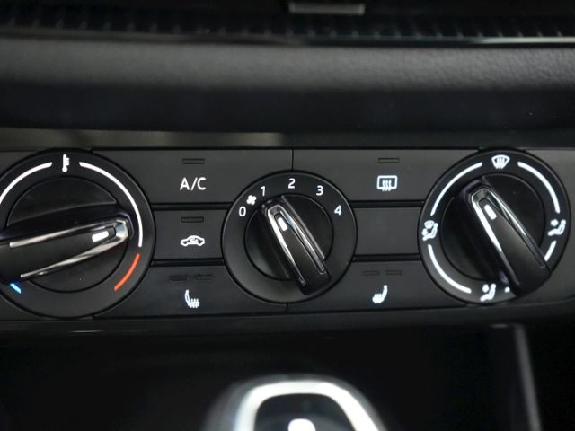 Fabia AMBITION TSI DSG+LED+NAVI+SITZHEIZUNG+FRON