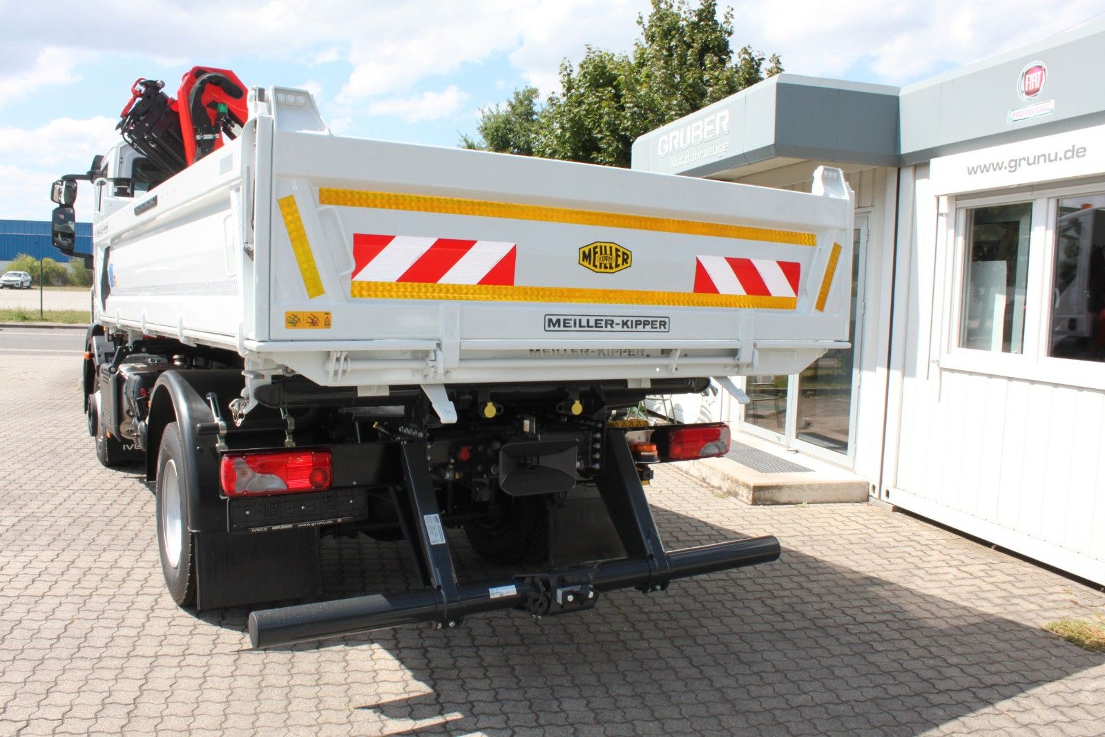 Fahrzeugabbildung Iveco Iveco EuroCargo ML140E28 Kran Kipper