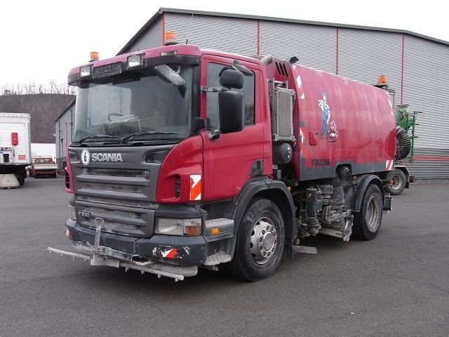 Scania P230 B4x2 Strassenreiniger Kehrmaschine