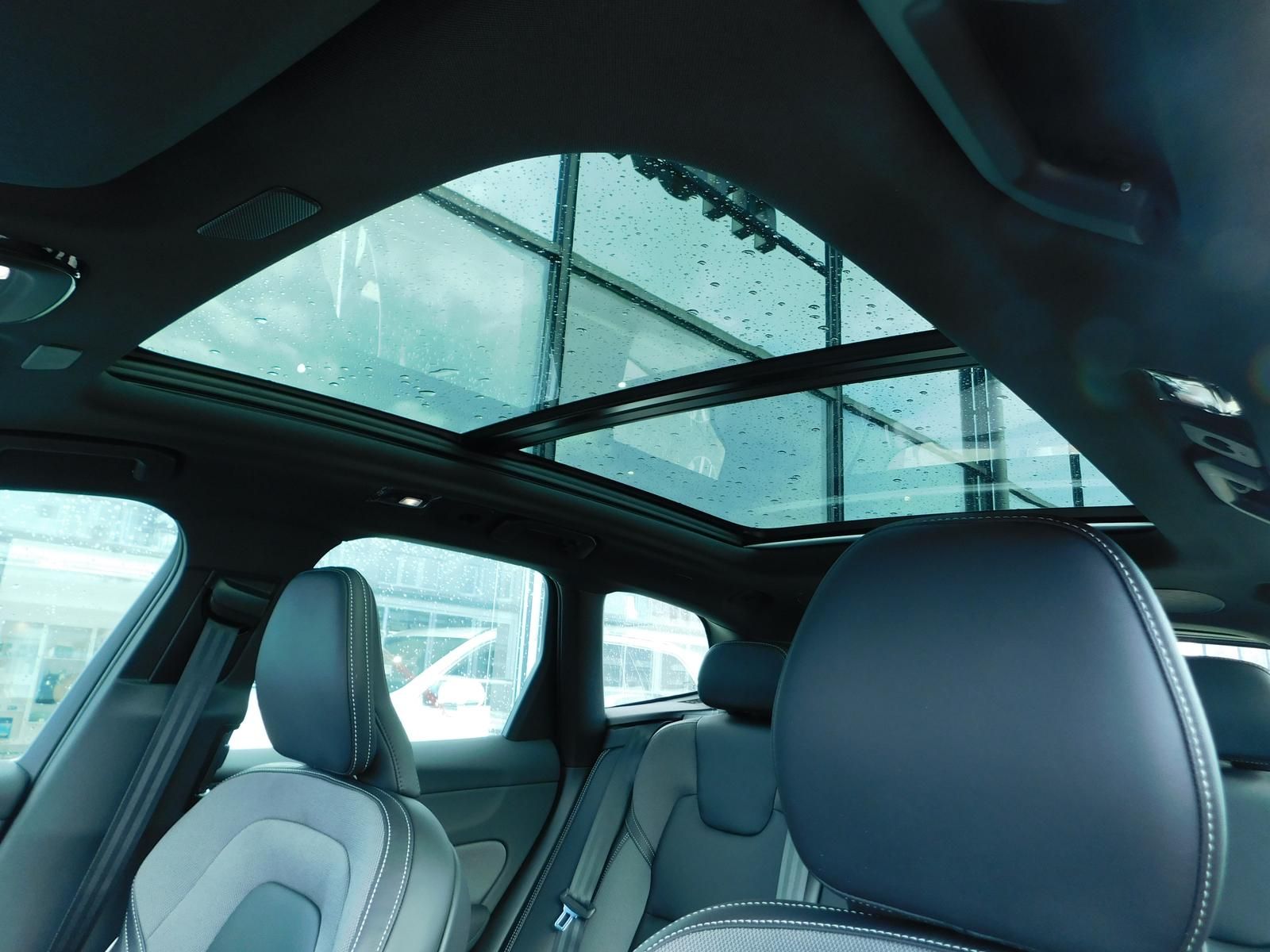 Fahrzeugabbildung Volvo XC60 T6 AWD Plus Black Edition