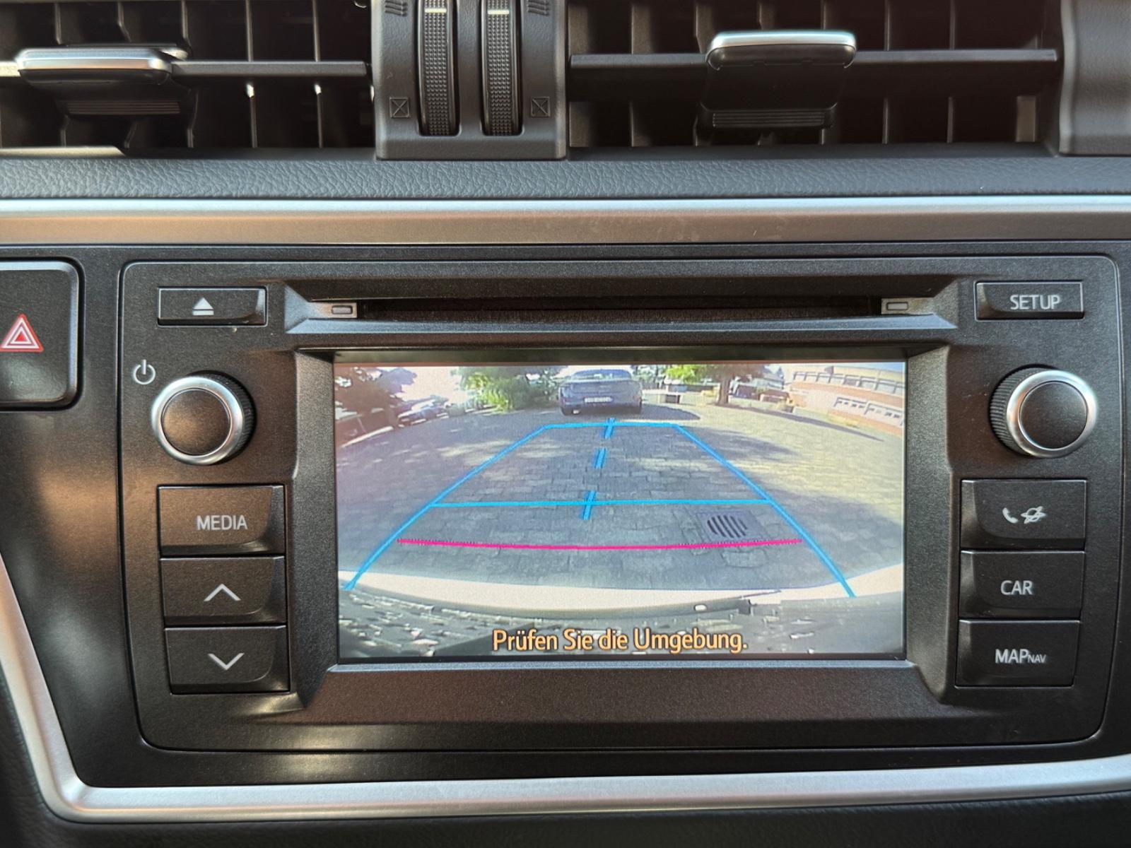 Toyota Auris 2015 — photo 18
