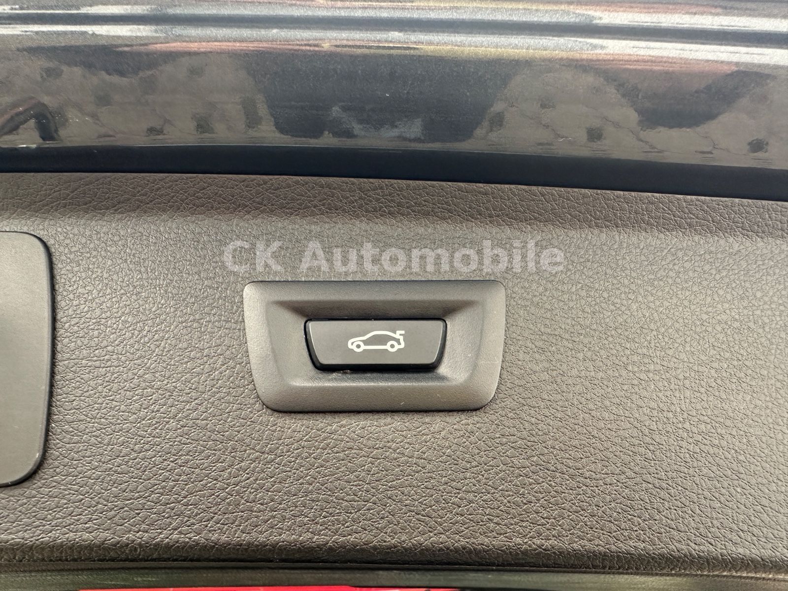 Fahrzeugabbildung BMW 218dxDrive Active Tourer M-Sport/Shadow-Line/LED