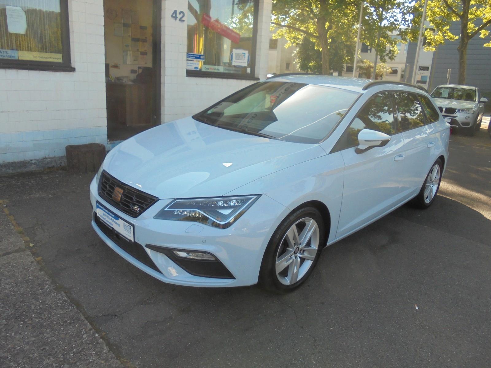 Seat Leon ST FR Black Matt Edition"NAVI-XENON-PDC"