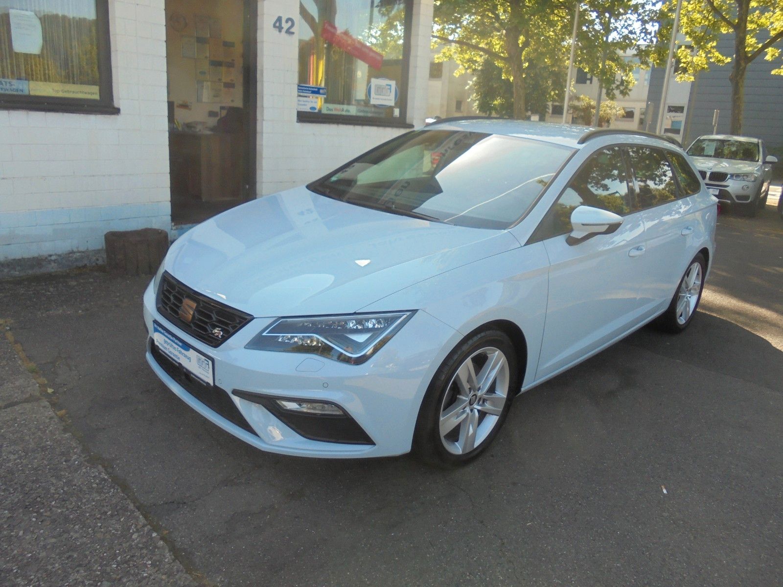 SEAT Leon ST FR Black Matt Edition"NAVI-XENON-PDC"